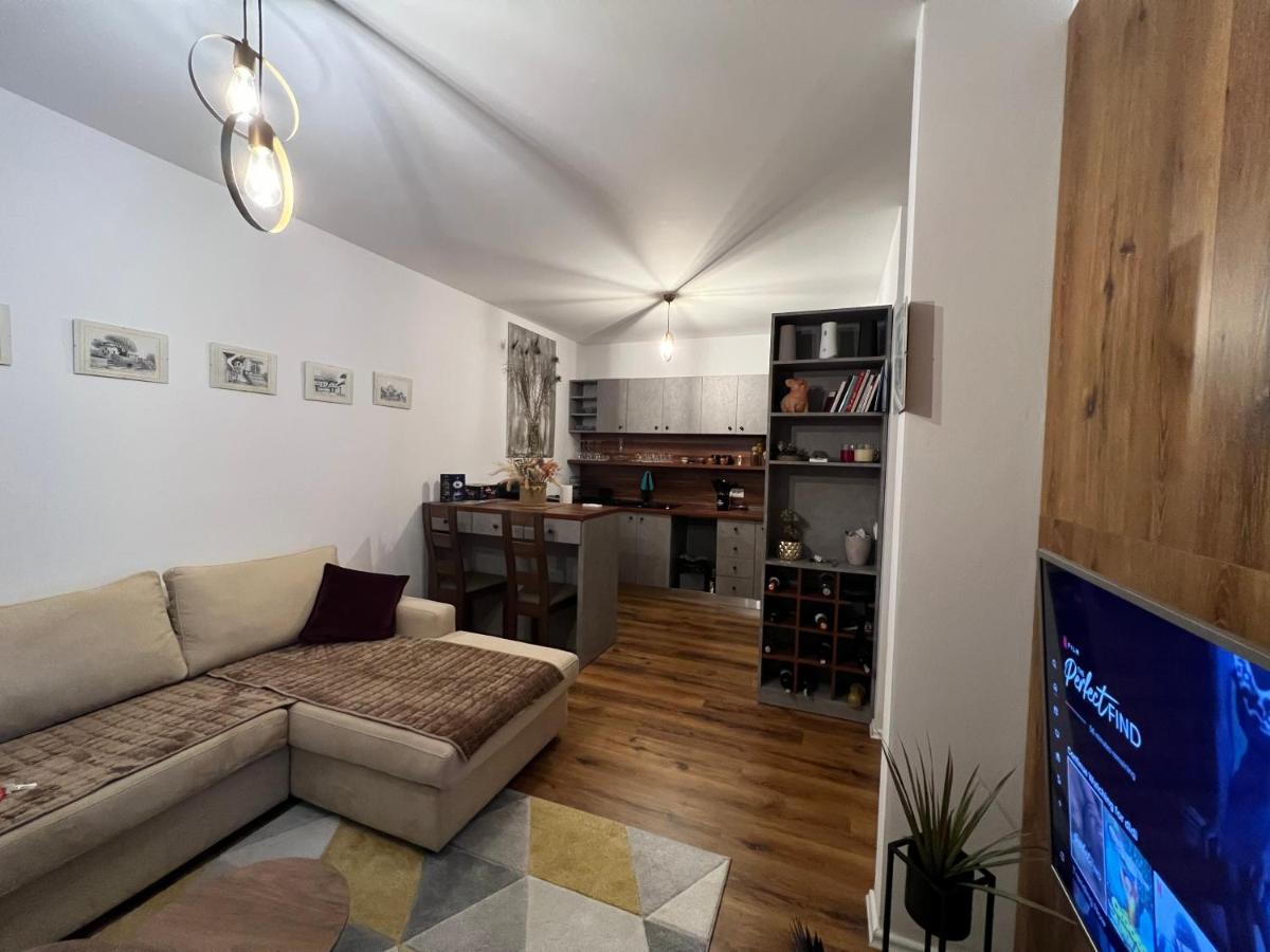Zirkon City Rush Apartment Tirana Esterno foto